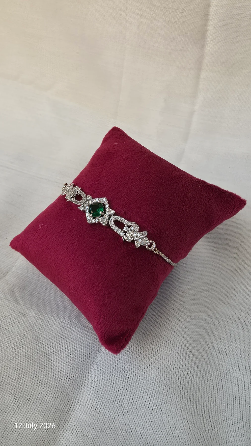 Adjustable bracelet(Green/dark green/ red) Green image 1