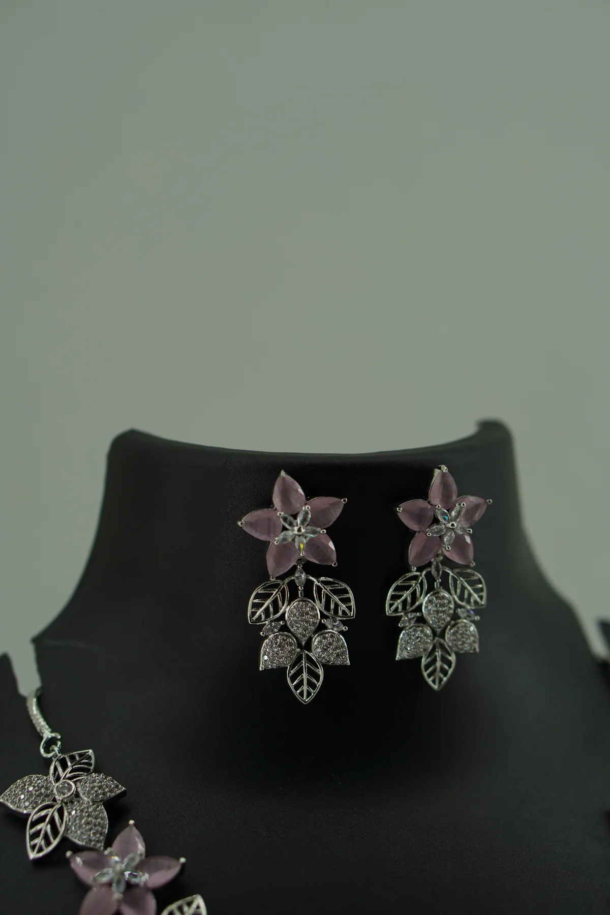 Pink And Blue Flower Neckset image 2