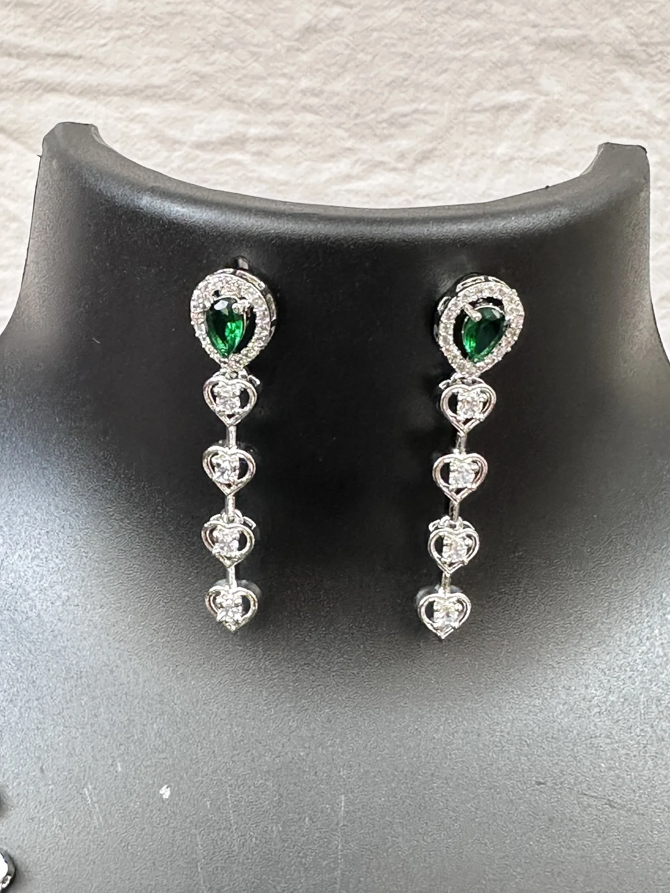 Green Heart neckset image 3