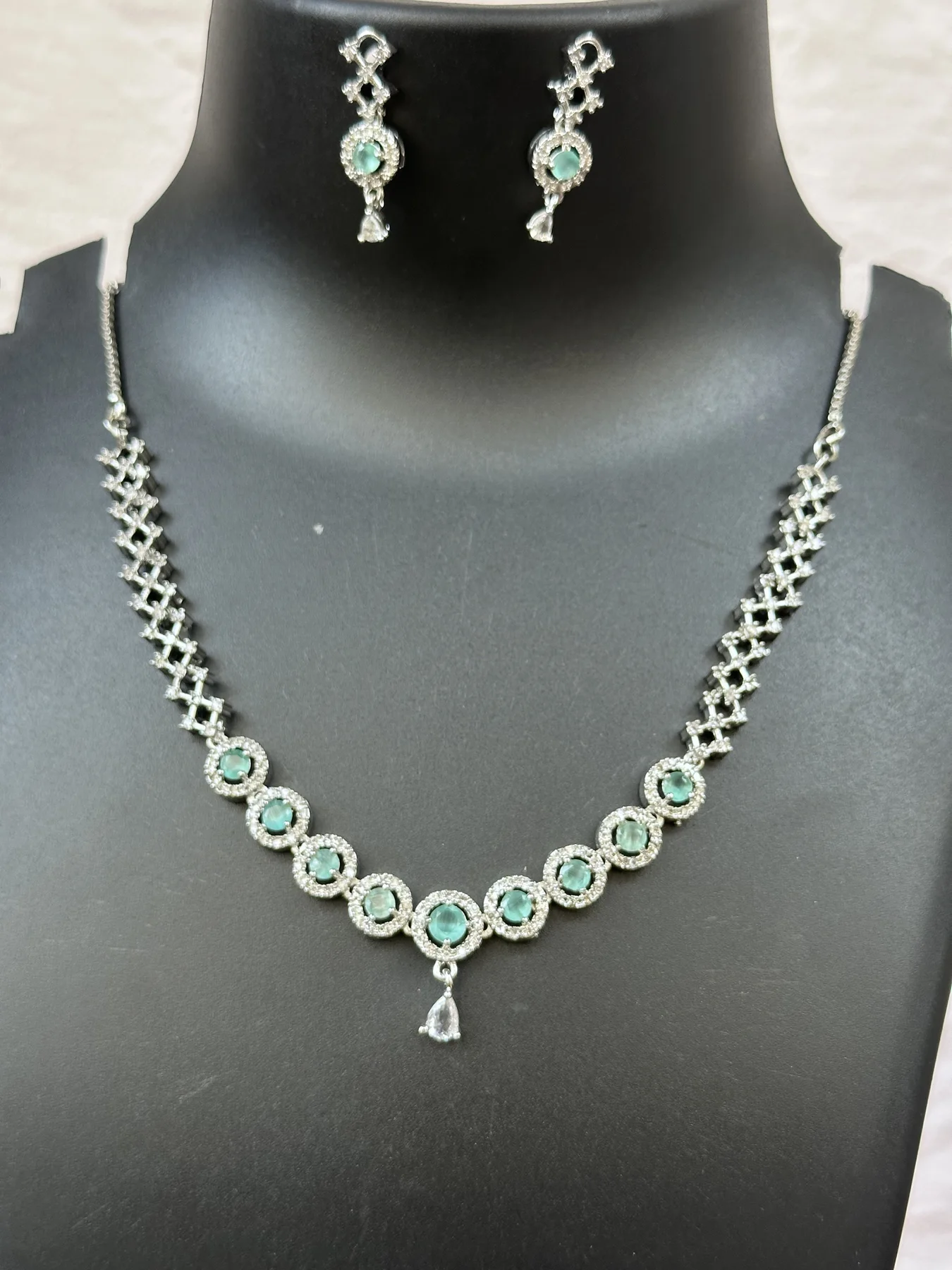 Simple and elegant diamond with round stone(light blue) image 2