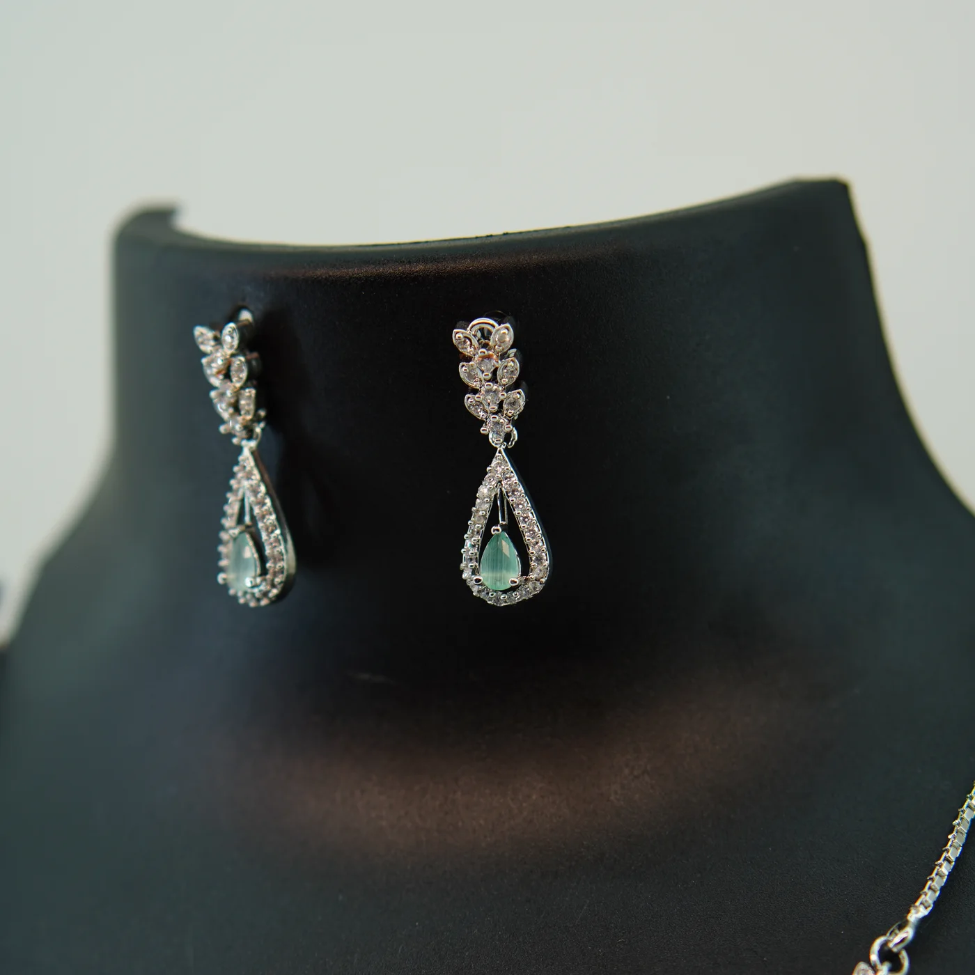 ADN024 Neckset Aqua image 3
