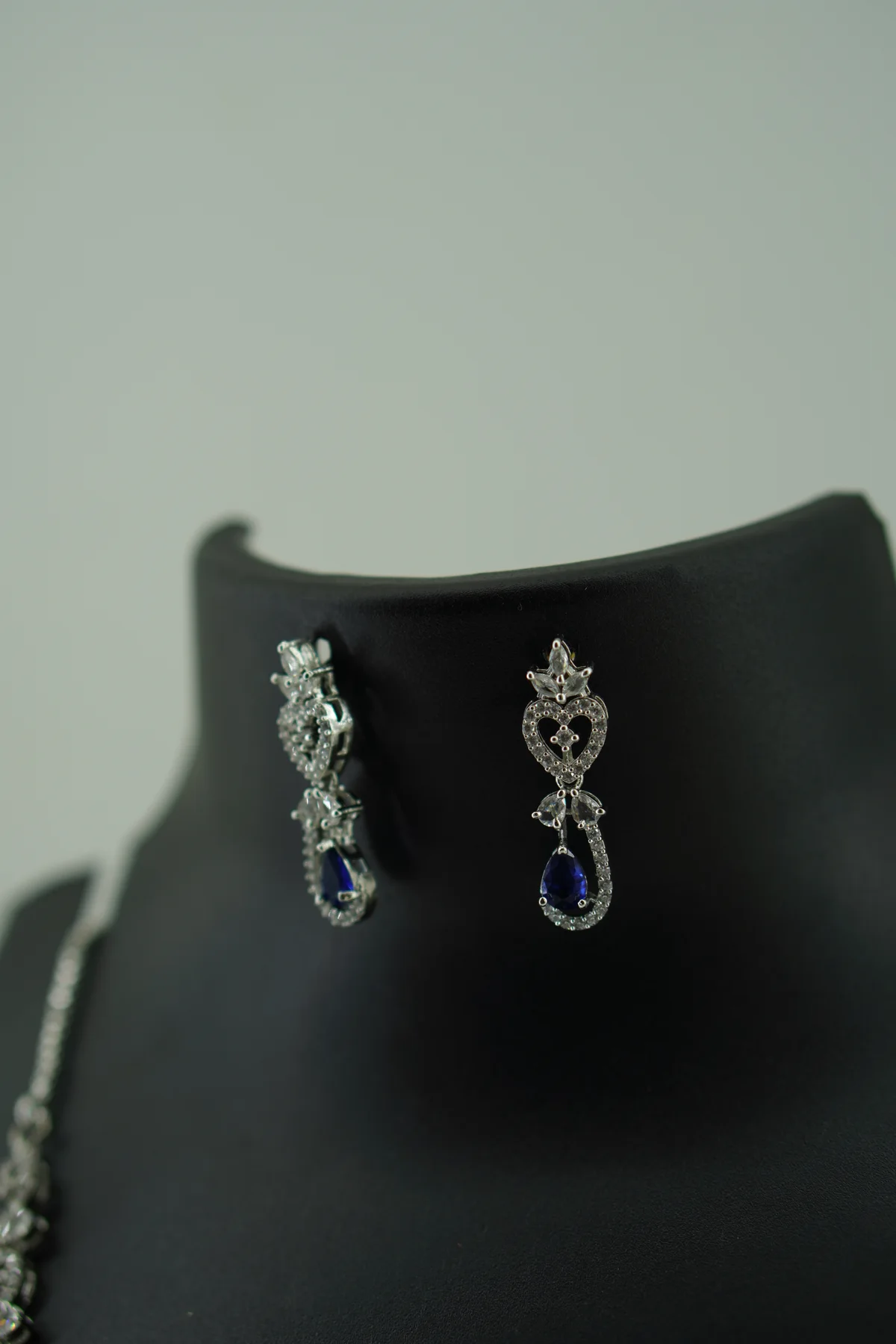 ADN025 Neckset Blue image 3