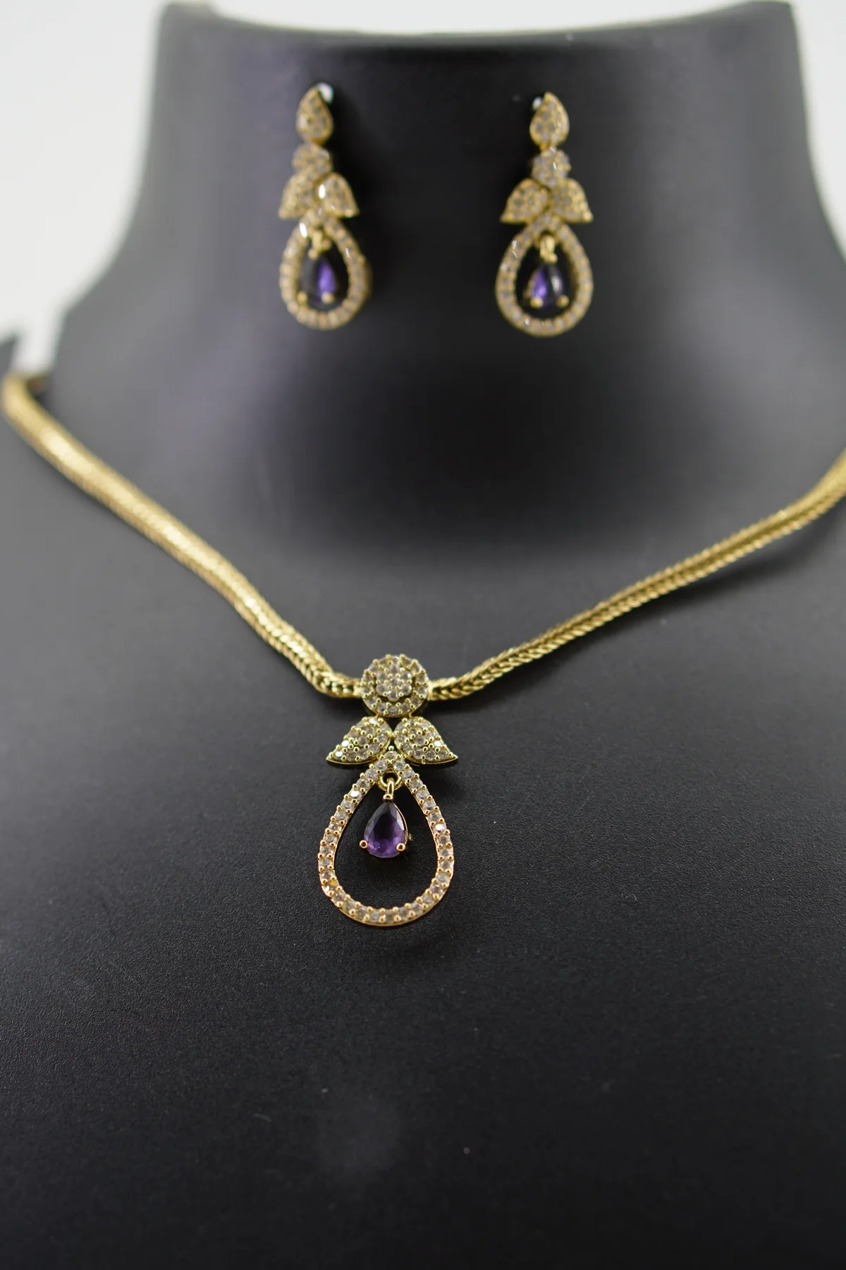 Drop Hanging Neckset Purple image 2