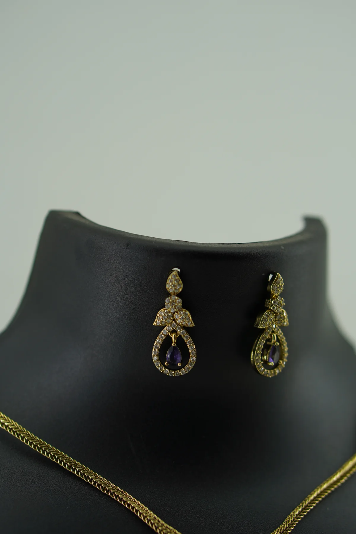 Drop Hanging Neckset Purple image 3