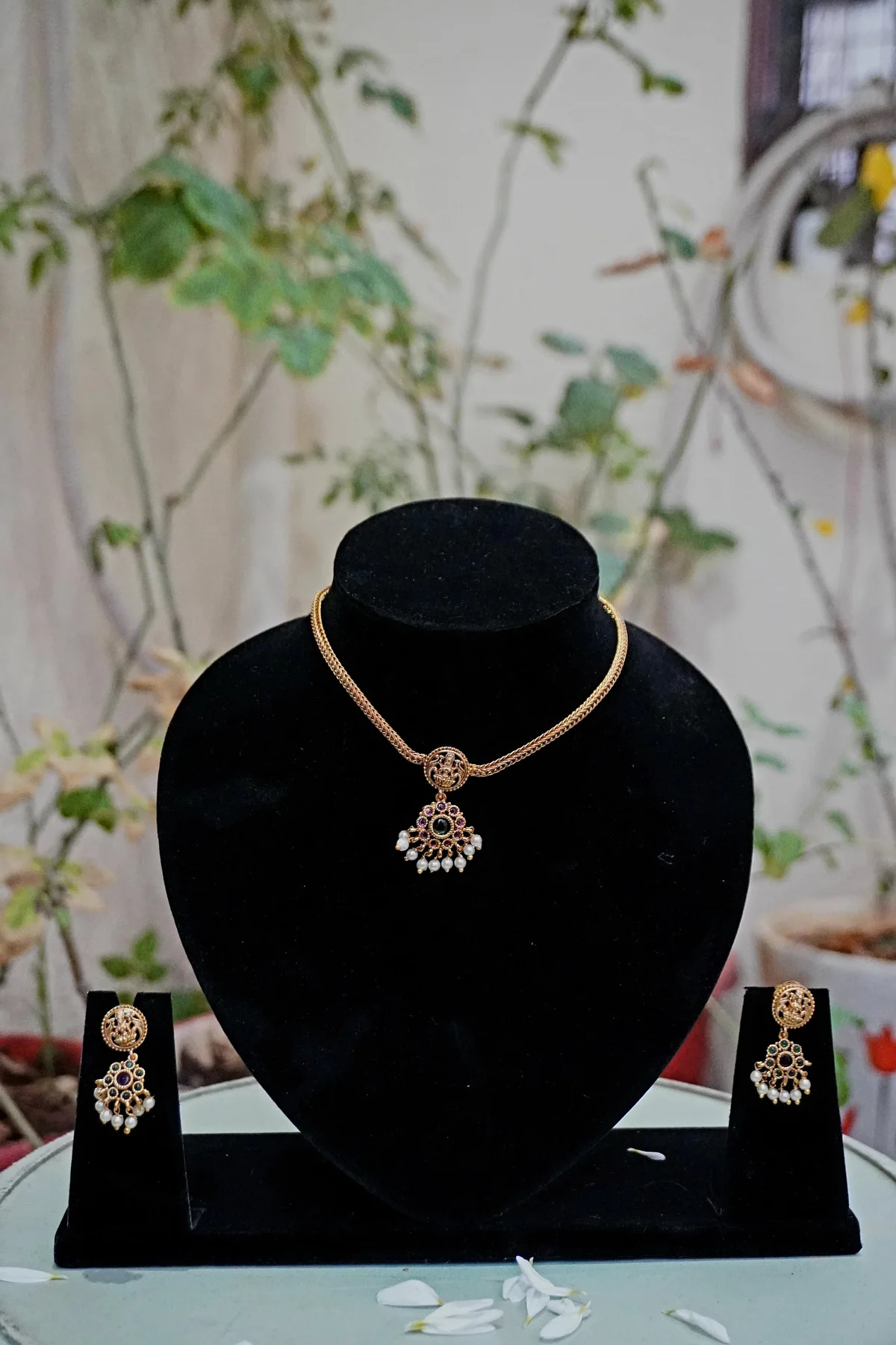 Laxmi with Green stone image 1