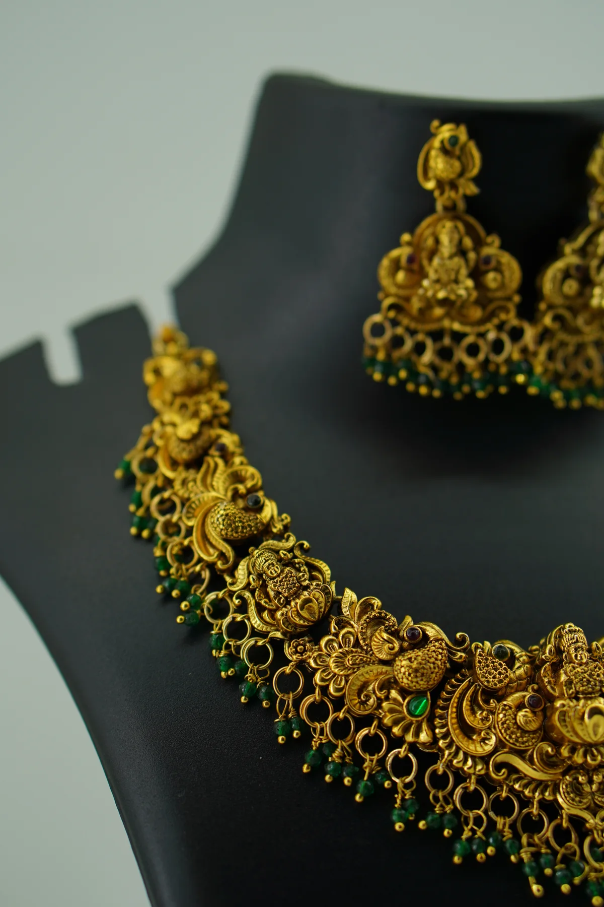 Small Lakshmi Close (Green) Green image 3