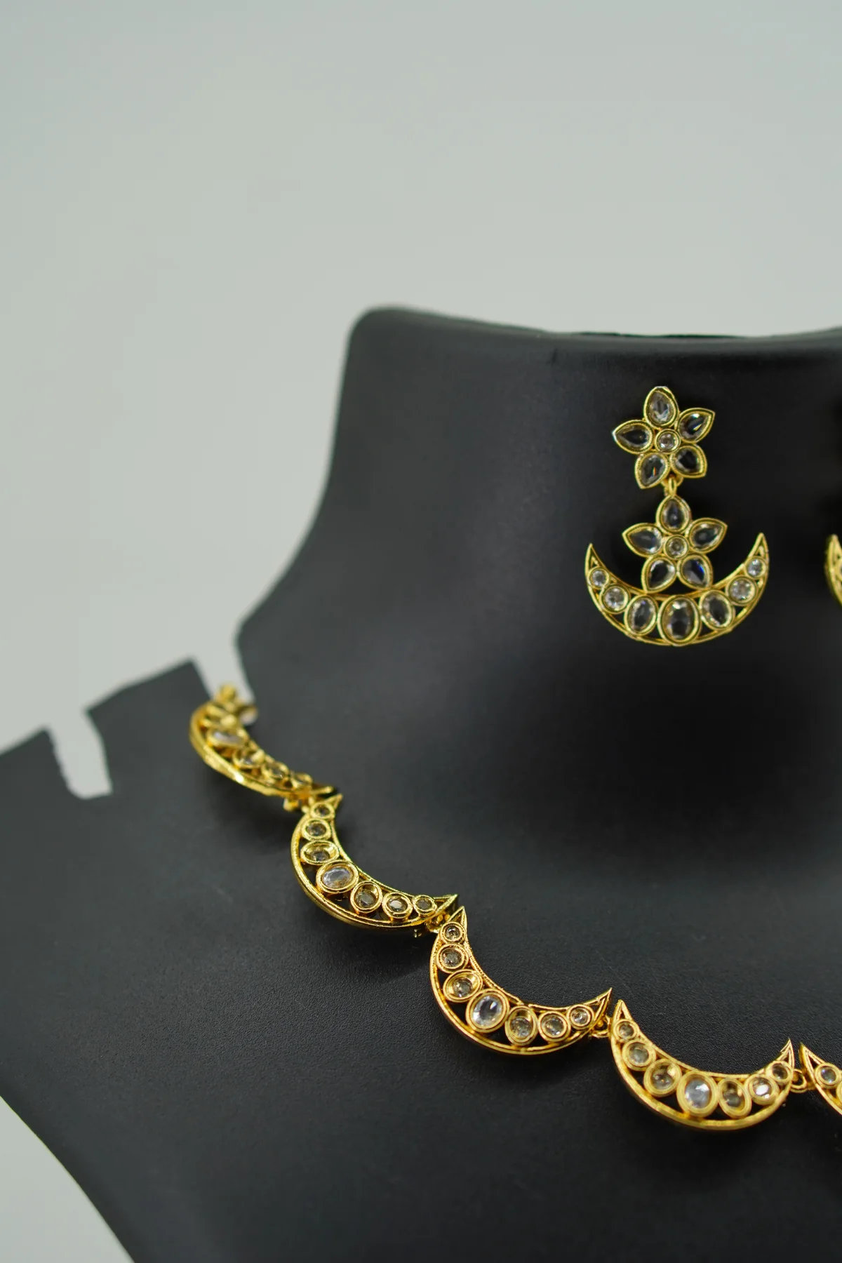 Half Moon AD Stone Neckset image 2