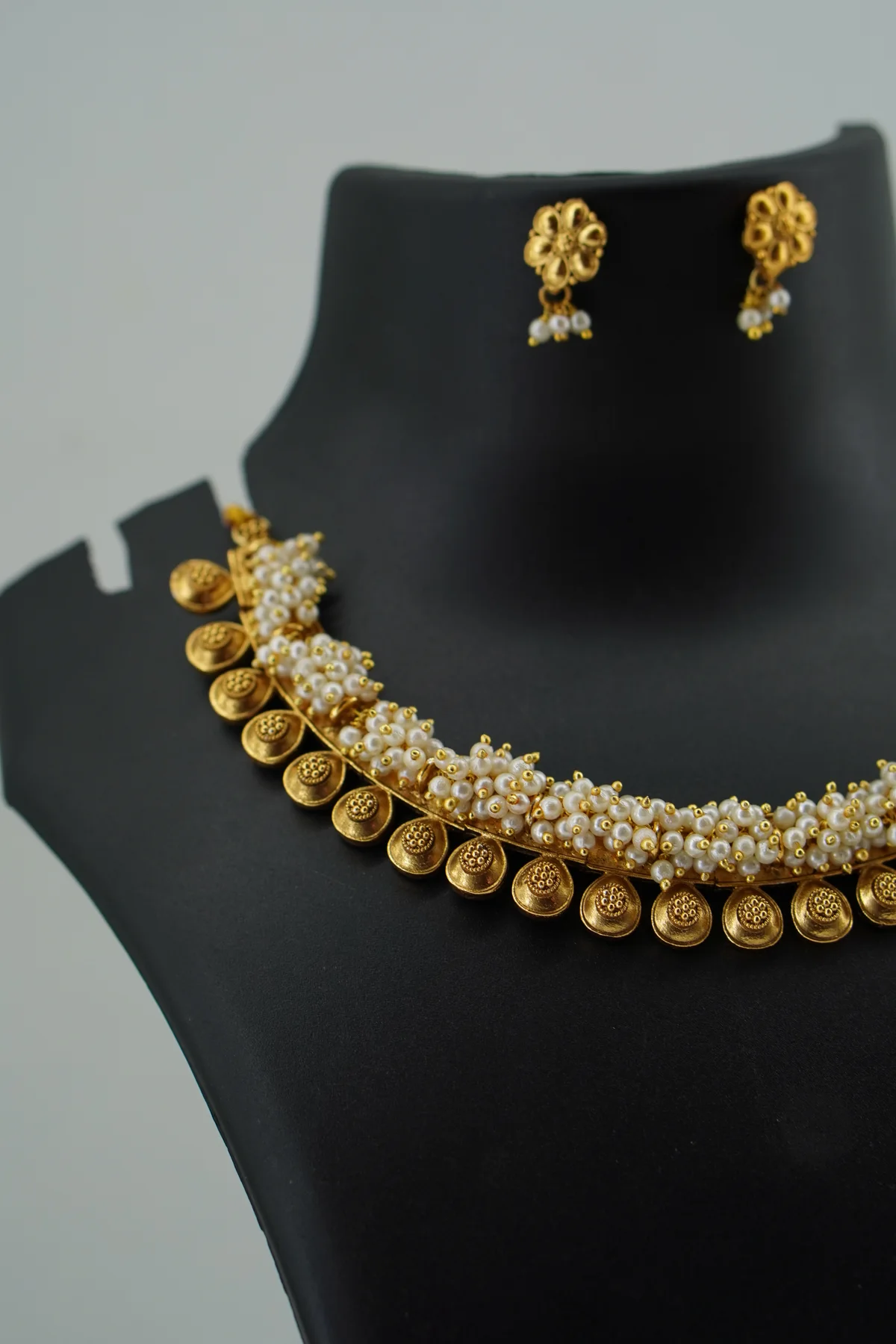 Full Pearl Neckset image 2