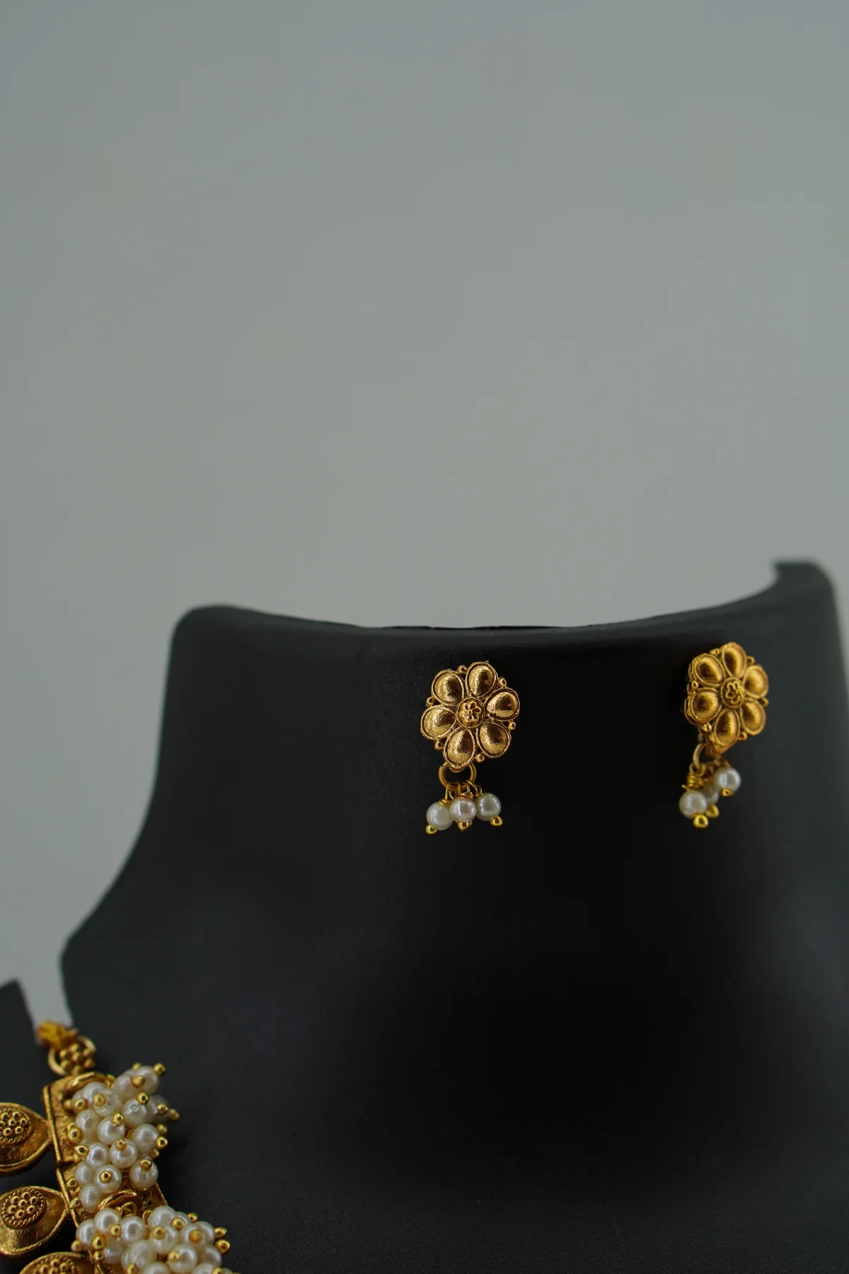 Full Pearl Neckset image 3