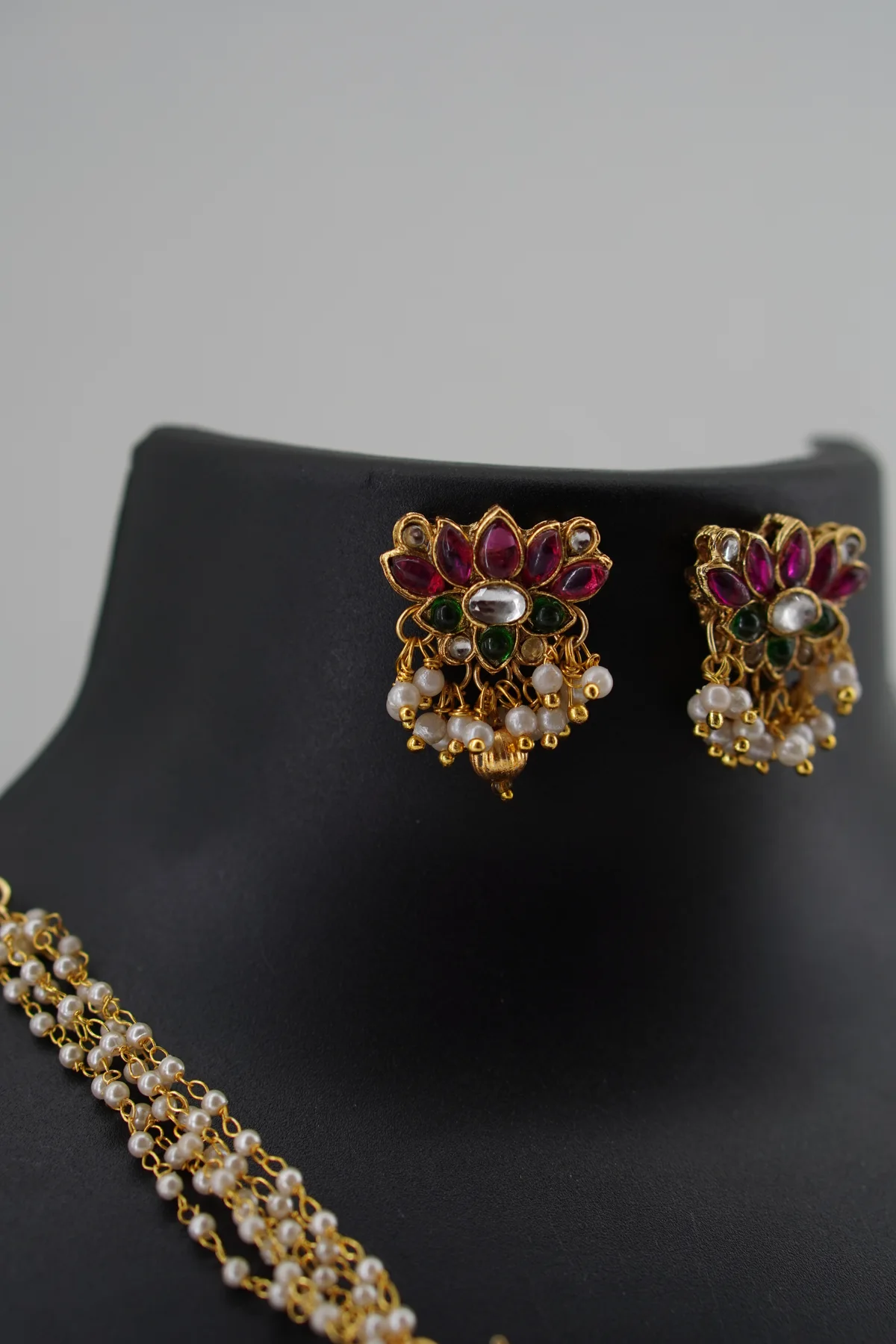 Lotus With Pearl Neckset image 2