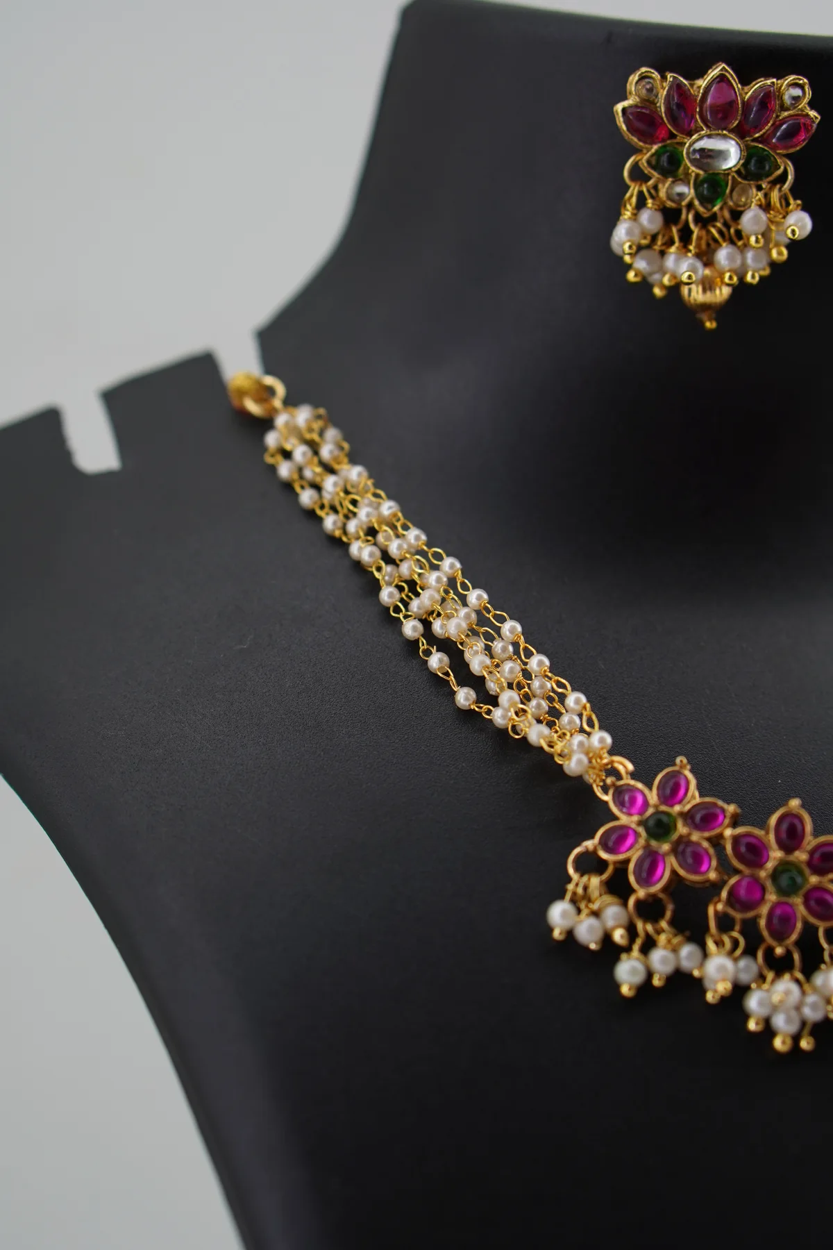 Lotus With Pearl Neckset image 3
