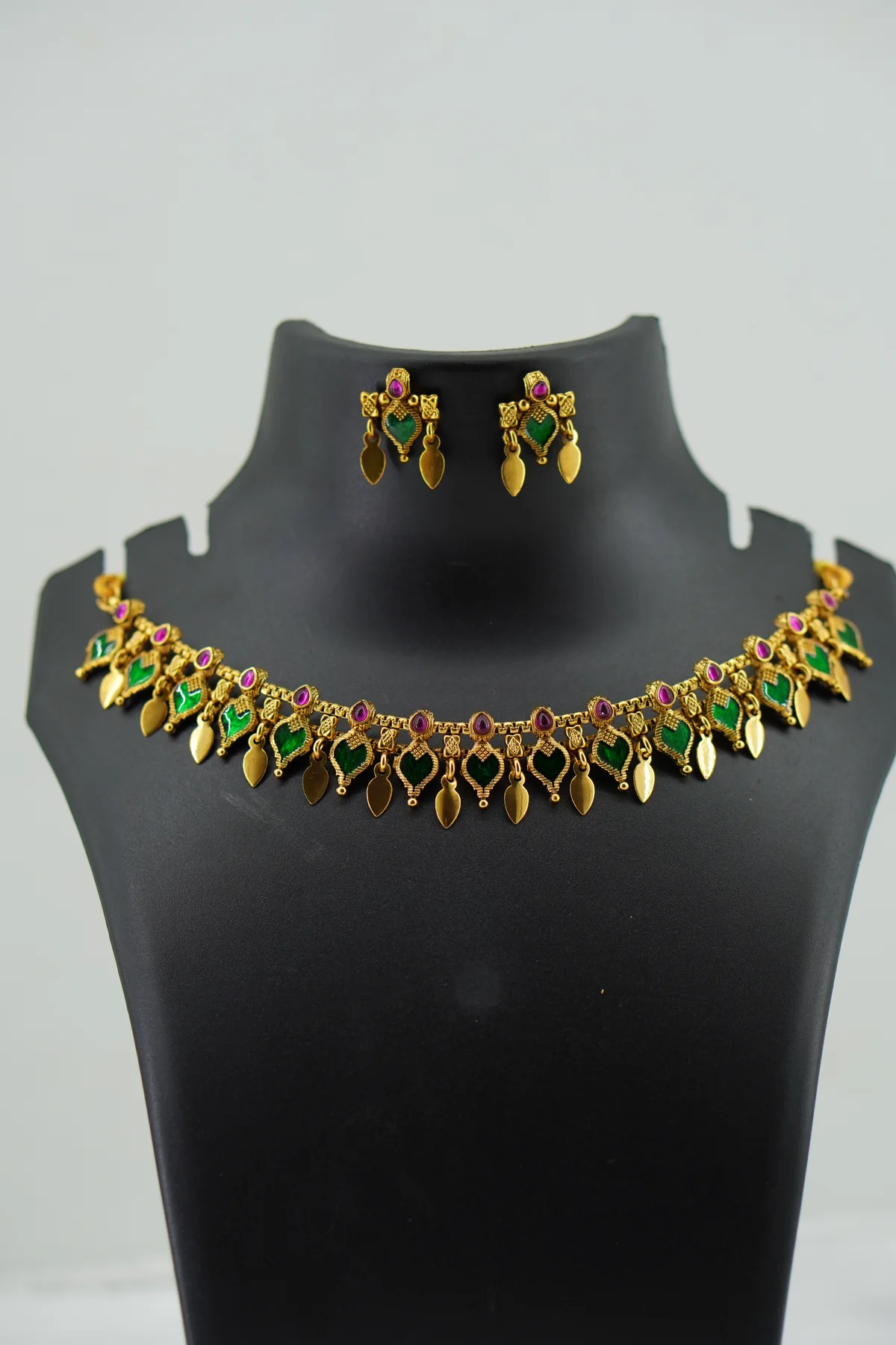 Green Heart Choker Green Choker image 1