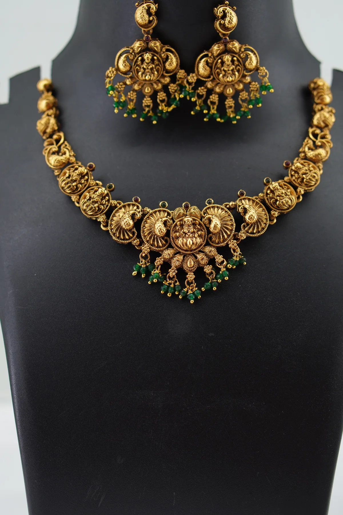 Close Up Lakshmi With Hanging pearls(green/red) Green image 2
