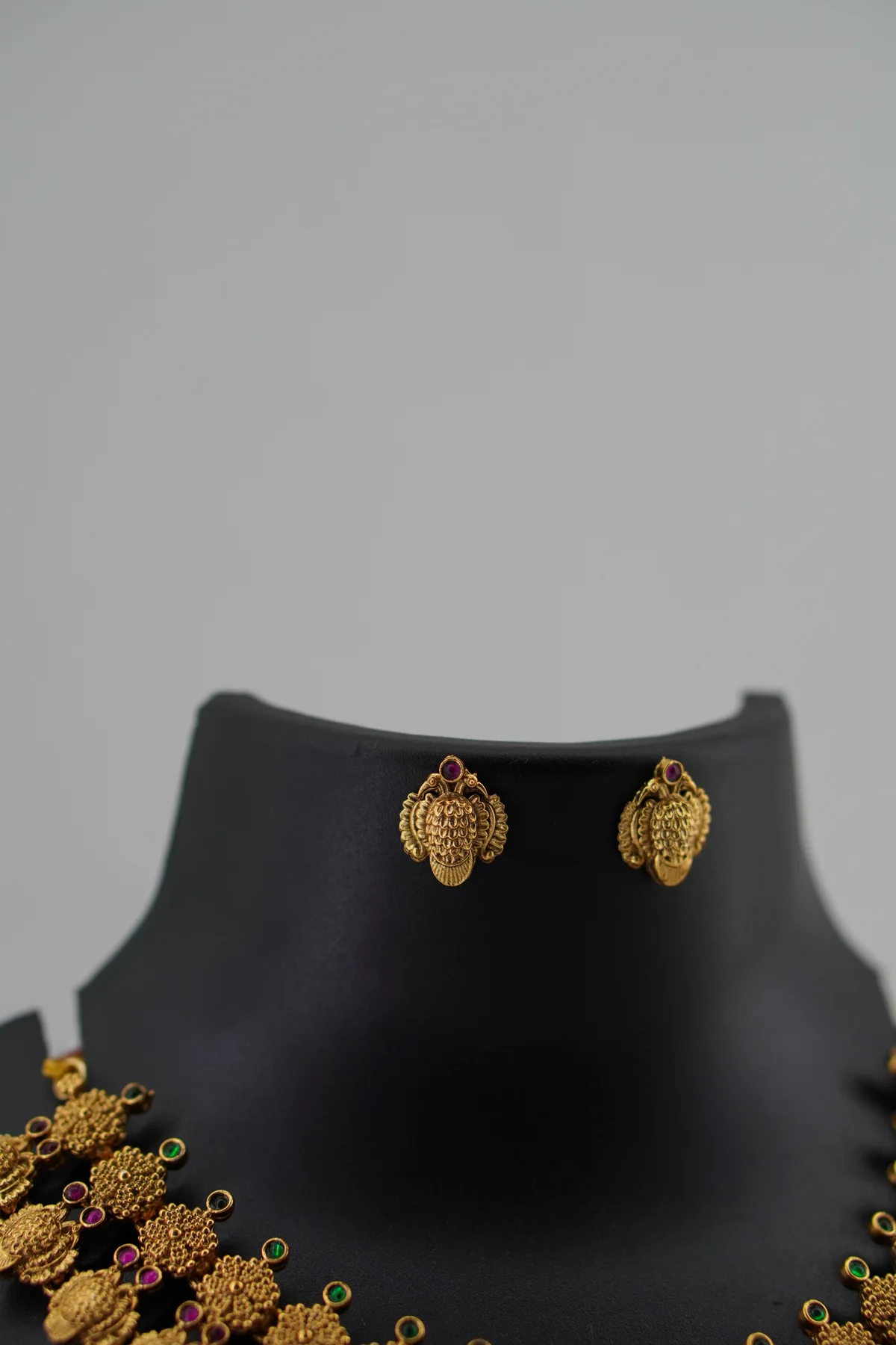 Flower With Jadau Pendant image 2