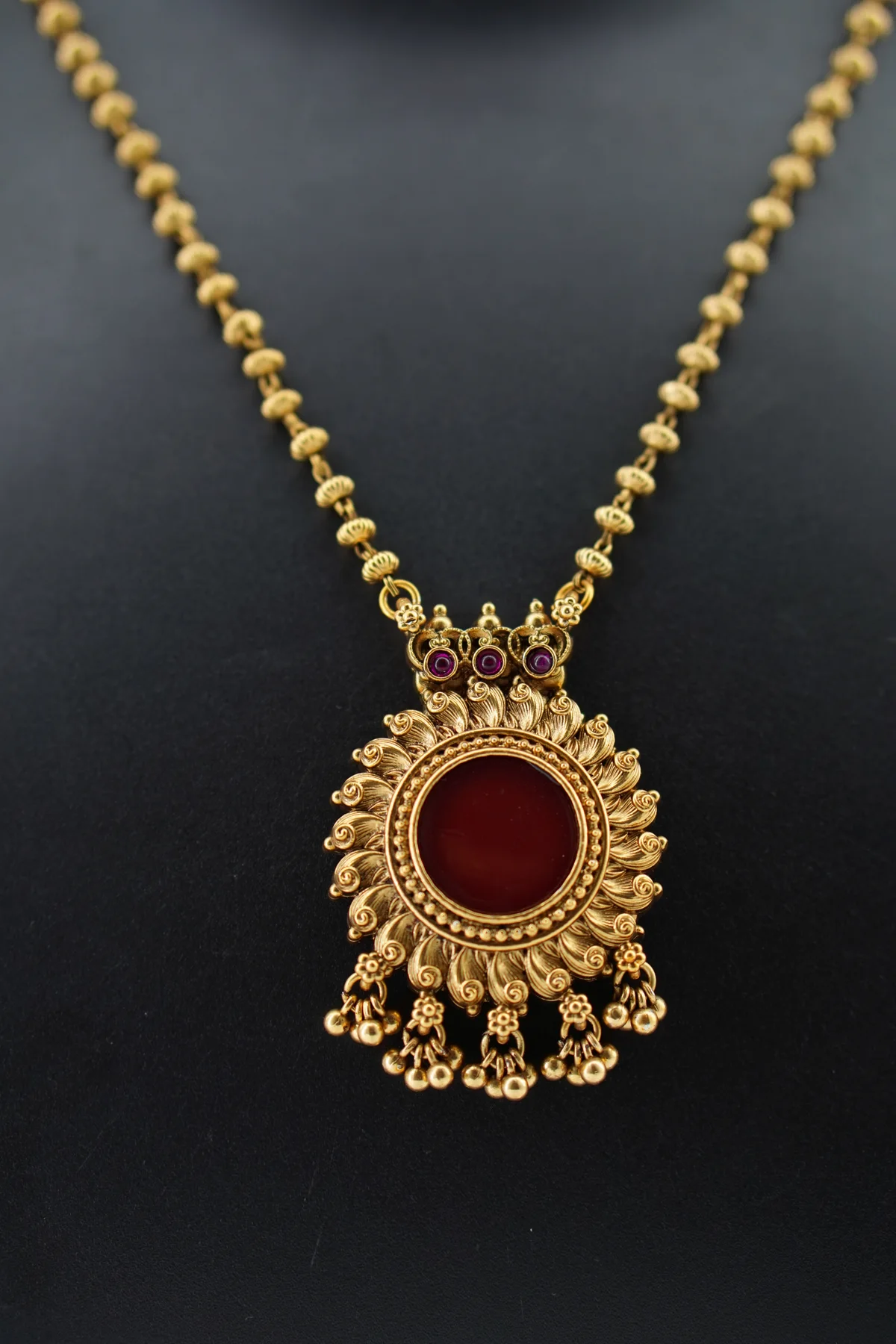 Round pendant(red/green) image 2