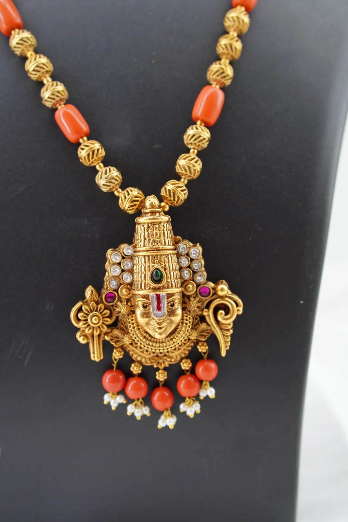 Coral Venkatachalapathy Neckset image 2