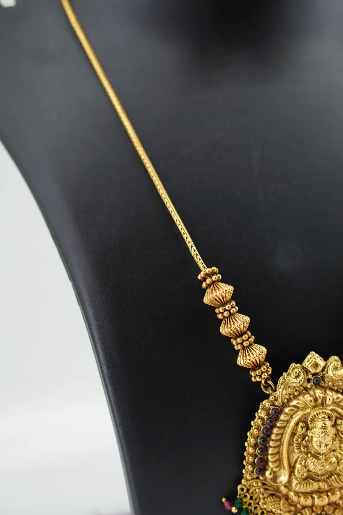 Big Lakshmi Pendant With Chain image 4